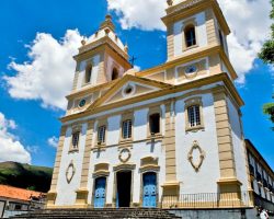 Catedral de Nossa Senhora da Glória - Valença RJ Catedral de Nossa Senhora da Glória - Valença RJ